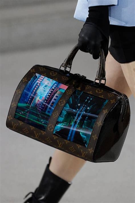 louis vuitton bag screen